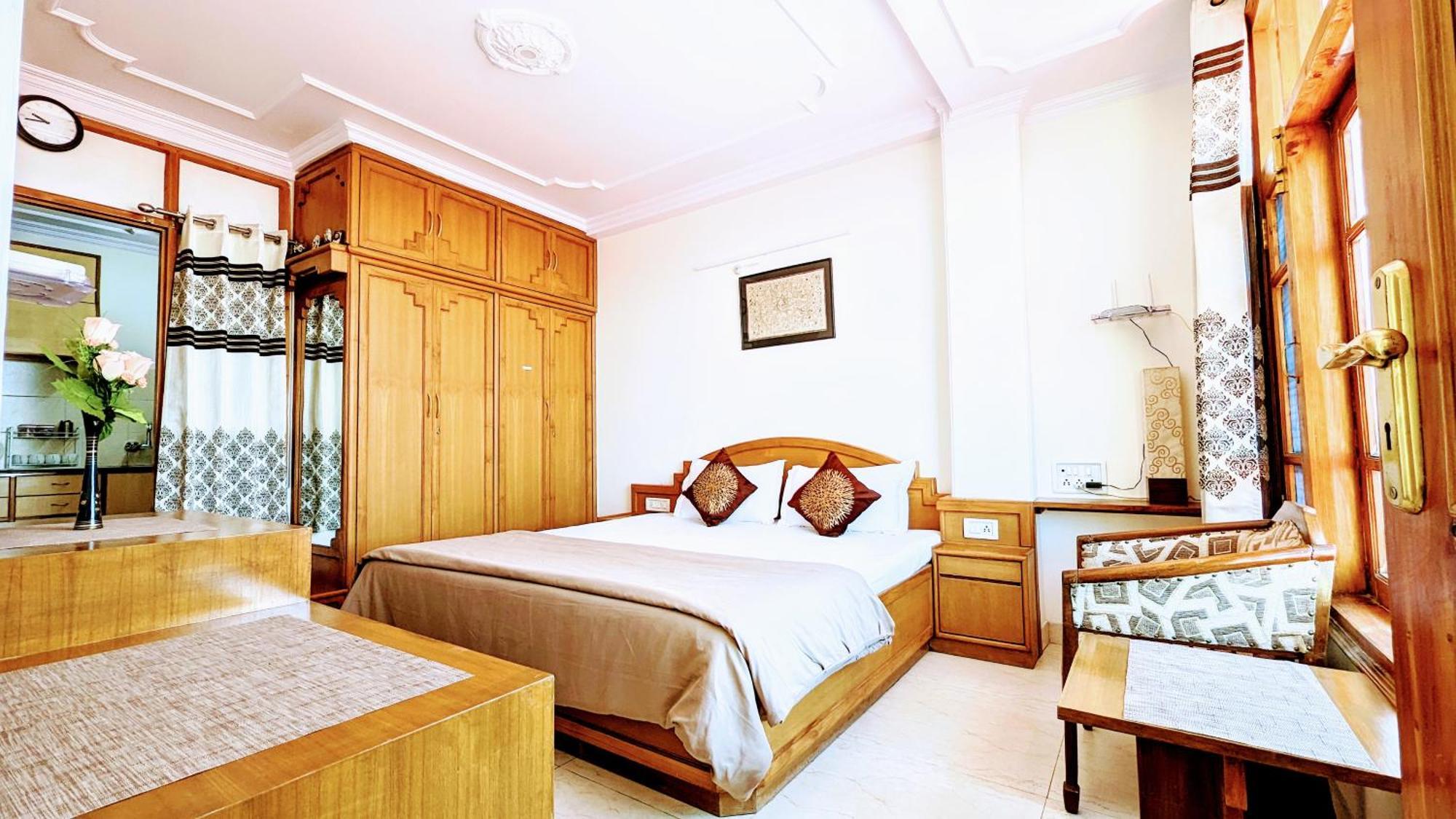 The Thistle Lodge Shimla Exterior photo