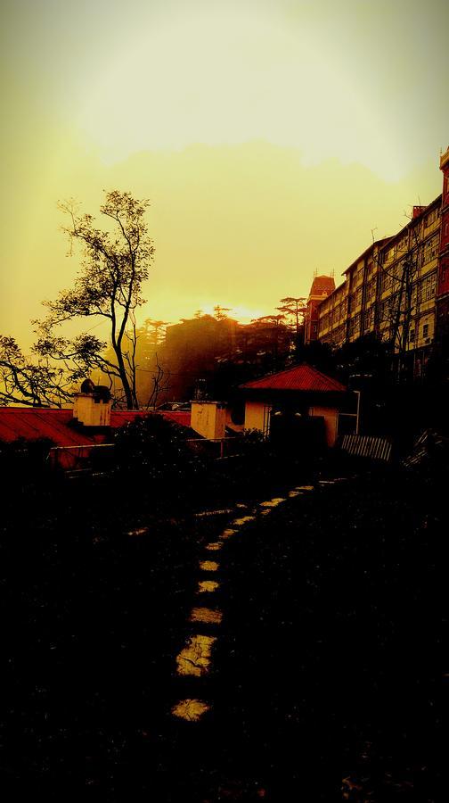 The Thistle Lodge Shimla Exterior photo